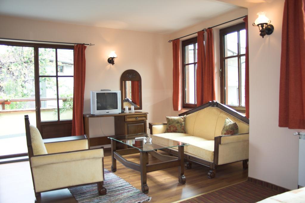 Hotel Old Times Asenovgrad Rum bild
