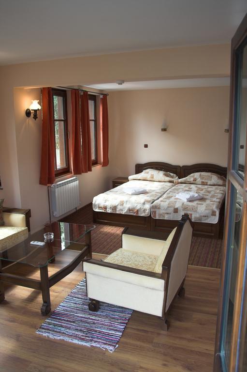 Hotel Old Times Asenovgrad Rum bild